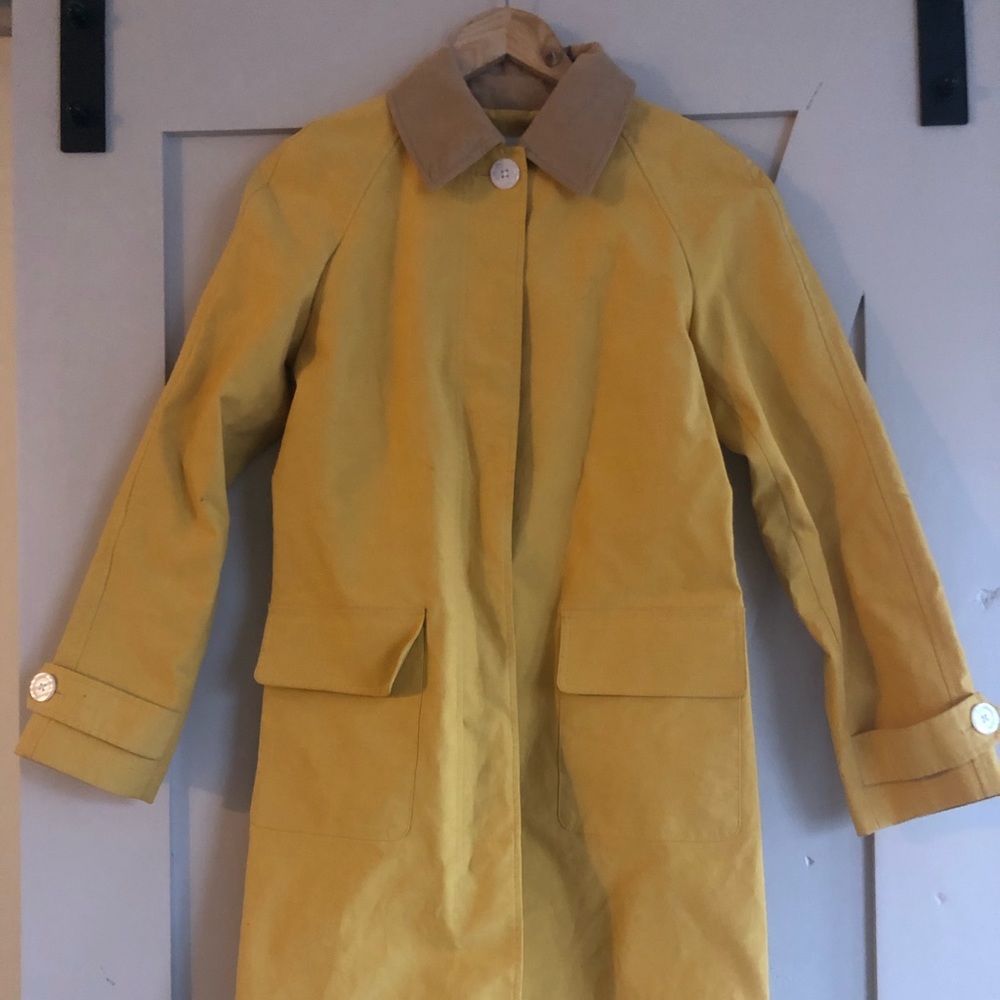 Rain coat